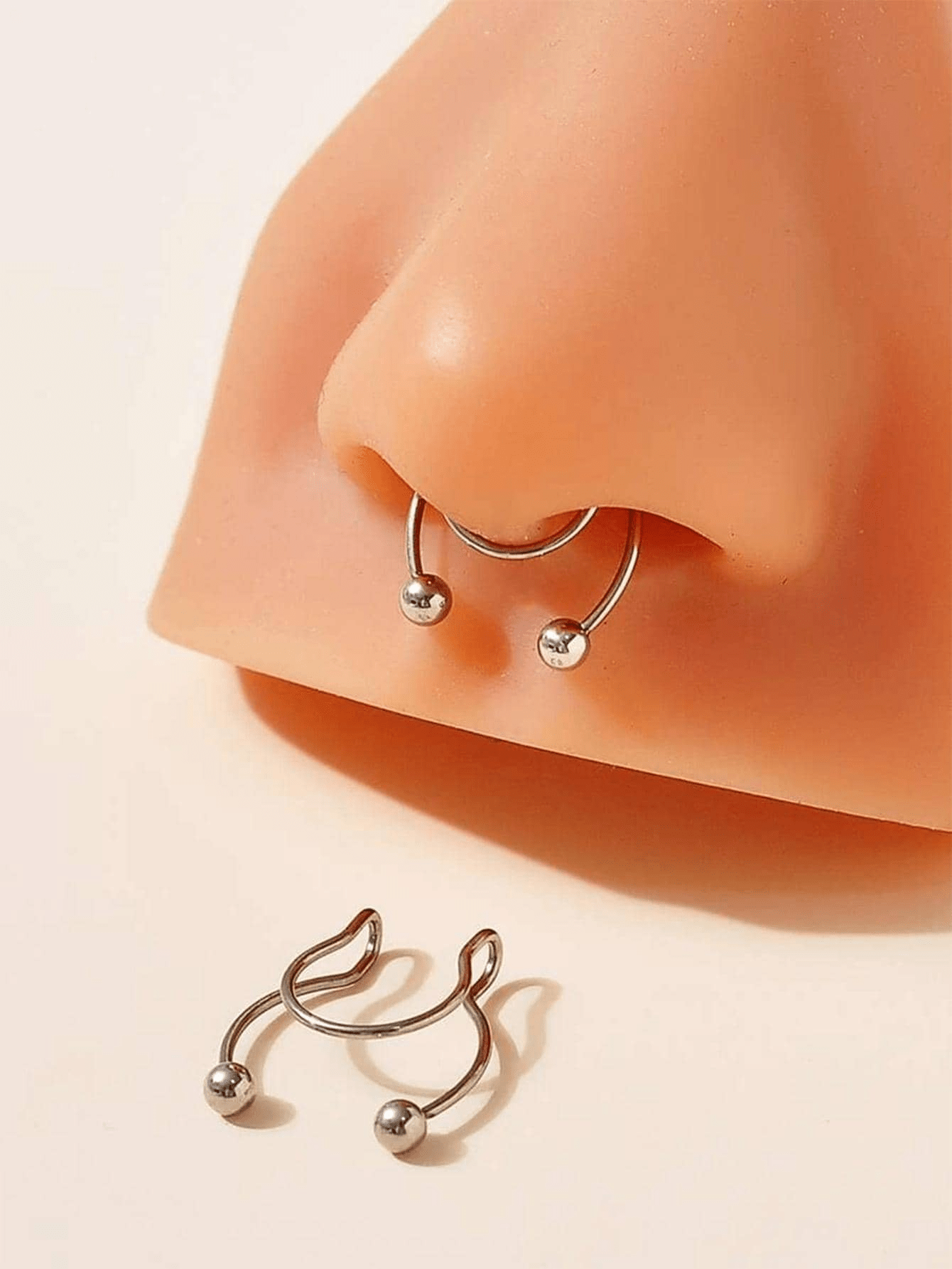 2pcs Stainless Steel Clip-On S - Body Jewelry Lip Ring recension och pris