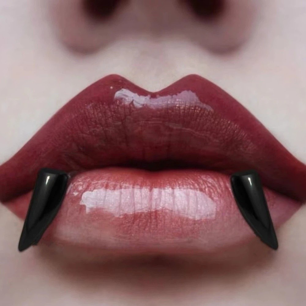 2PCS/Set Exaggerated Fake Lip  - Body Jewelry Lip Ring recension och pris