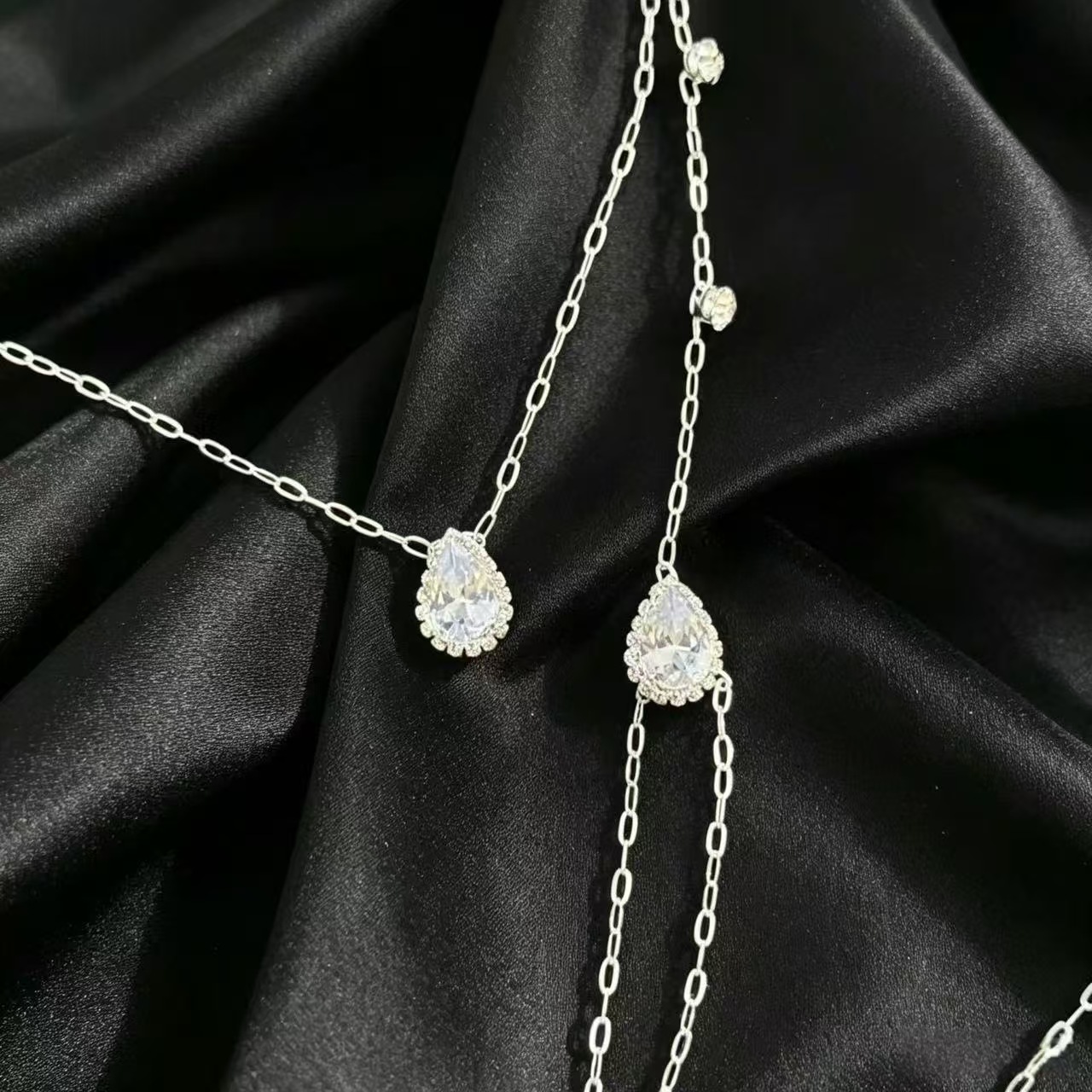Elegant and graceful bridal ba - Body Jewelry Back recension och pris