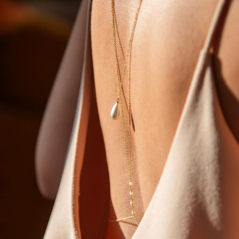 Simple Multilayer Pearl Back D - Body Jewelry Back recension och pris