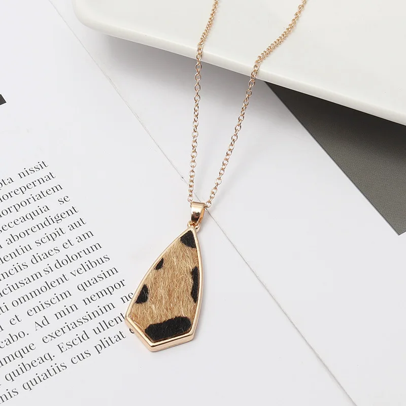 Acrylic Abalone Shell Leopard  - Body Jewelry Brands recension och pris