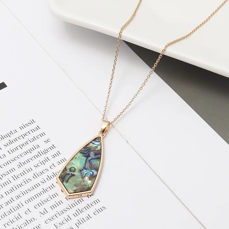 Acrylic Abalone Shell Leopard  - Body Jewelry Brands recension och pris