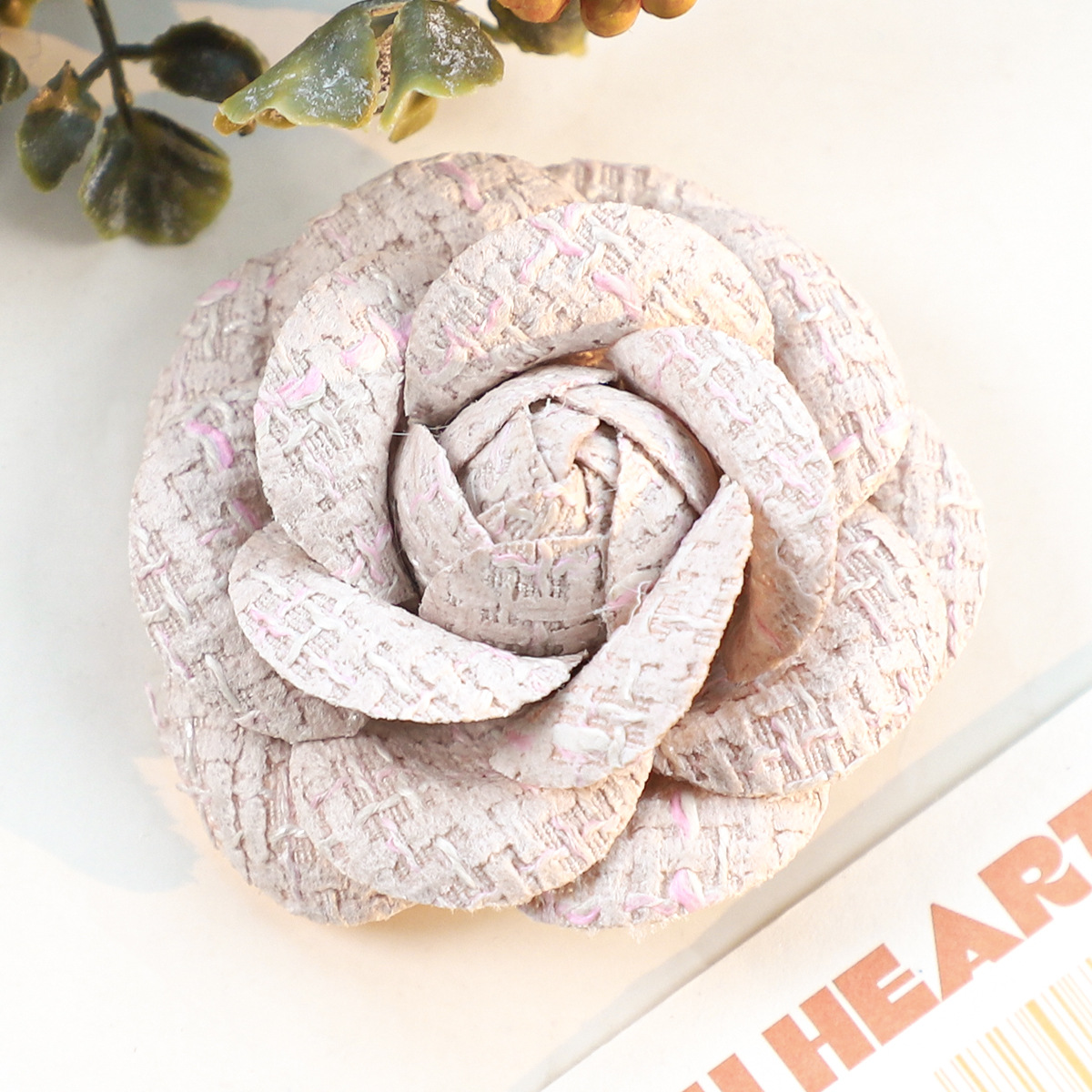 6CM Camellia Brooch for Women  - Body Jewelry High Quality recension och pris
